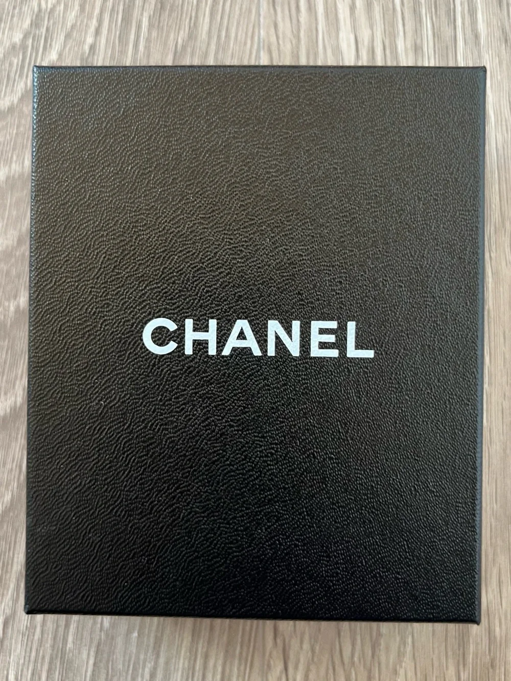 Chanel Box (BB340)